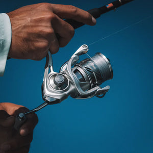 Salos spinning reel